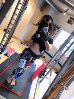 Eri Kitami feet photo thumbnail