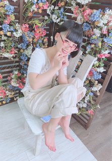 Eri Kitami feet photo thumbnail