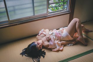 Eri Kitami feet photo thumbnail