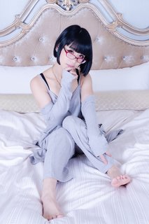 Eri Kitami feet photo thumbnail