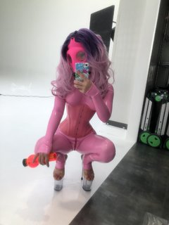Eri Kitami feet photo thumbnail