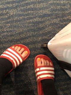 Eri Kitami feet photo thumbnail