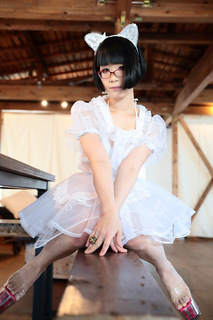 Eri Kitami feet photo thumbnail
