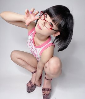 Eri Kitami feet photo thumbnail