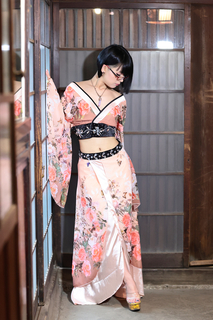 Eri Kitami feet photo thumbnail
