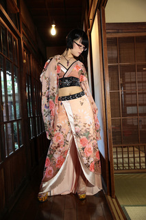 Eri Kitami feet photo thumbnail