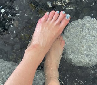 Eri Kitami feet photo thumbnail