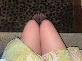 Eri Kitami feet photo 2