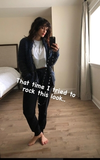 Erica Cerra feet photo thumbnail