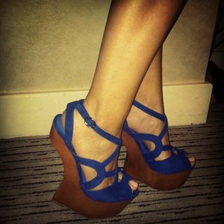 Erica Dickerson feet photo 2
