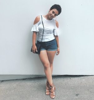 Erica Dickerson feet photo 5