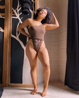 Erica Dickerson feet photo 9