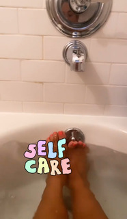 Erica Dickerson feet photo 11