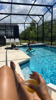 Erica Dickerson feet photo 4