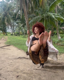 Erica Dickerson feet photo 19
