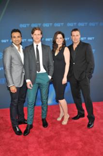 Erica Durance feet photo thumbnail