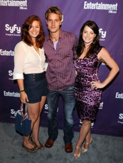 Erica Durance feet photo thumbnail