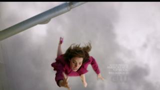 Erica Durance feet photo thumbnail