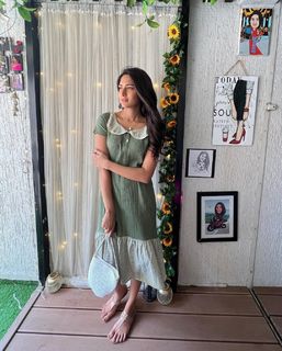 Erica Fernandes feet photo 7