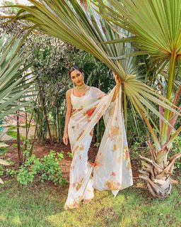 Erica Fernandes feet photo 20