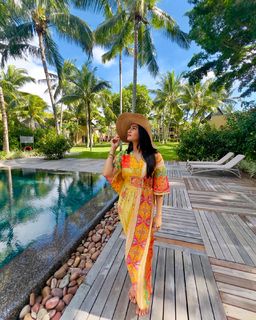 Erica Fernandes feet photo 3