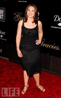 Erica Hill feet photo thumbnail