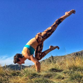 Erica Majtenyi feet photo 2