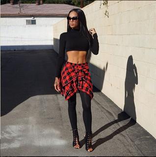 Erica Mena feet photo thumbnail