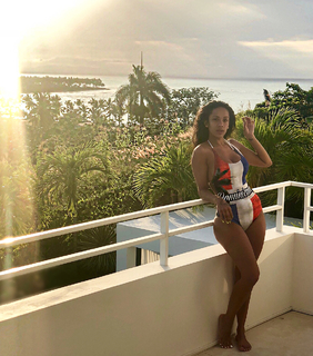 Erica Mena feet photo thumbnail