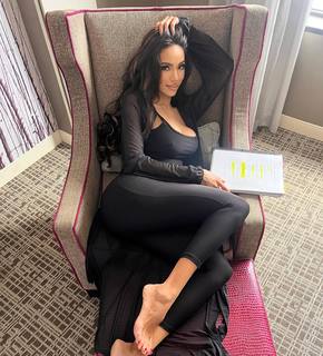 Erica Mena feet photo thumbnail