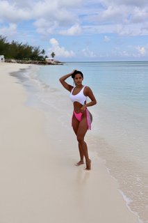 Erica Mena feet photo thumbnail