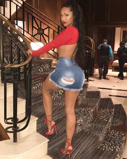 Erica Mena feet photo thumbnail