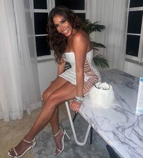 Erica Page feet photo 6