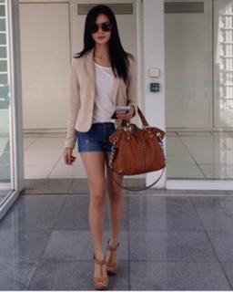 Erich Gonzales feet photo 17