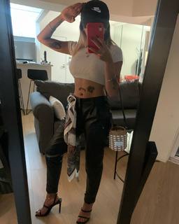 Ericka Bozeman feet photo 9
