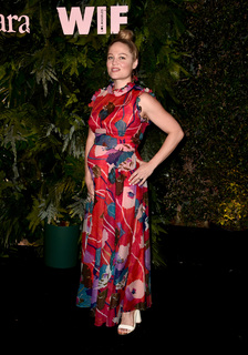 Erika Christensen feet photo thumbnail