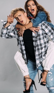 Erika Costell feet photo thumbnail