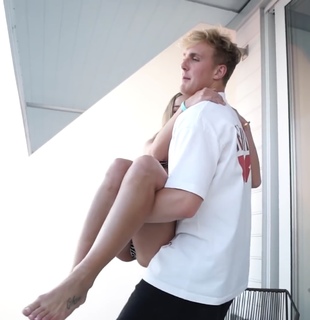Erika Costell feet photo thumbnail