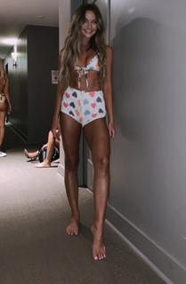 Erika Costell feet photo thumbnail