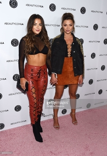Erika Costell feet photo thumbnail