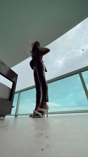 Erika Costell feet photo thumbnail