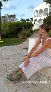 Erika Costell feet photo thumbnail