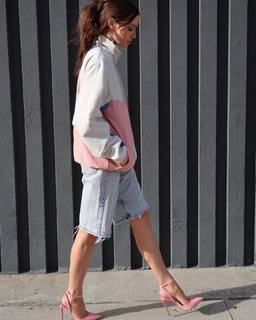 Erika Costell feet photo thumbnail