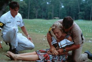 Erika Eleniak feet photo thumbnail