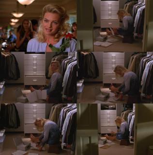 Erika Eleniak feet photo thumbnail