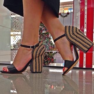 Erika feet photo 11