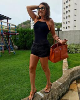 Erika feet photo 5