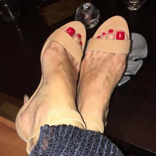 Erika feet photo 16