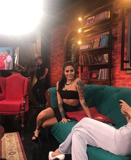Erika Fernández feet photo 1