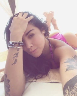 Erika Fernández feet photo 7